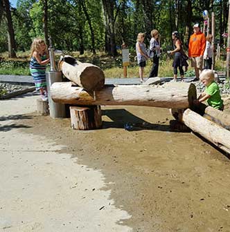 champoeg-park-pump